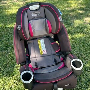 Graco Kids Car Seat - Black and Pink